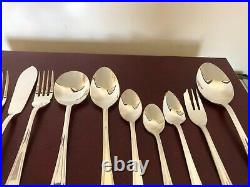 100 Piece Mahogany Canteen Of Quality Dining Cutlery (setting For 8)