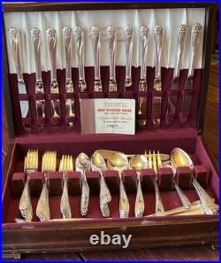 1847 Rogers Brothers 103 Piece Silver Plate 1950 Daffodil Flatware Set Box