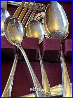 1847 Rogers Brothers 103 Piece Silver Plate 1950 Daffodil Flatware Set Box