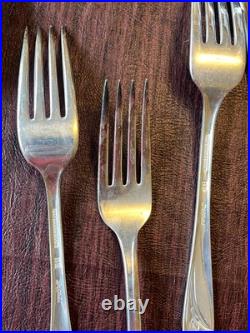 1847 Rogers Brothers 103 Piece Silver Plate 1950 Daffodil Flatware Set Box