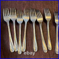 1847 Rogers Brothers 103 Piece Silver Plate 1950 Daffodil Flatware Set Box