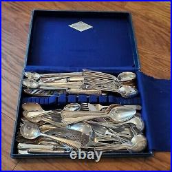 1929 Oneida Art Deco Deauville Service for 12 144 Pieces WithTarnish-Free Chest