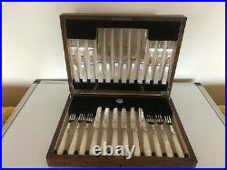 24 Piece Canteen Of Mother Of Pearl & Silver Plated Fruit Knives & Forks Mopxx1