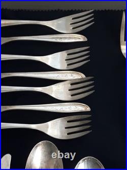 31 piece Set Supreme Silver Plate Flatware Concept Pattern svc for 8
