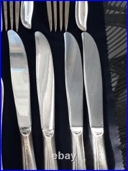 31 piece Set Supreme Silver Plate Flatware Concept Pattern svc for 8