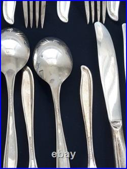 31 piece Set Supreme Silver Plate Flatware Concept Pattern svc for 8