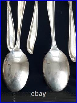31 piece Set Supreme Silver Plate Flatware Concept Pattern svc for 8