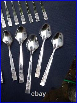 43 Pieces of Arthur Price County Plate WINDSOR Cutlery For 8 Missing 1 Spoon