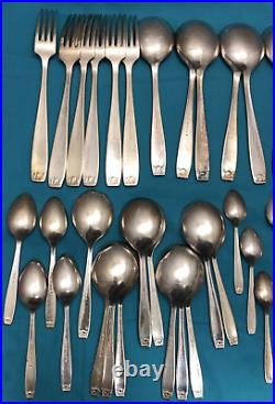 44 Pc WESTMINSTER Pattern Flatware Mix Elkington Plate