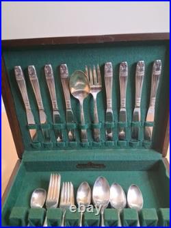 58 Piece Harmony House AA+ Silver Plate Flatware Set and Box