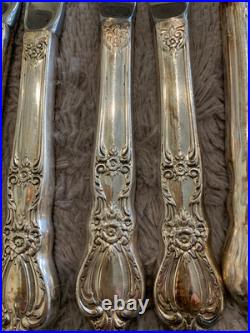 64 piece set of Rogers Bros 1847 IS Heritage pattern in paper box silver-plate