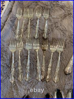 64 piece set of Rogers Bros 1847 IS Heritage pattern in paper box silver-plate
