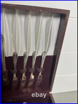 65 Piece Oneida Nobility Plate Royal Rose Silver Plate Silverware Flatware Box