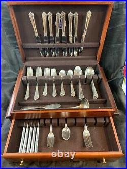 74 PIECE 1847 ROGERS BROS. 1931'HER MAJESTY' SILVER-PLATE SET With Box 790