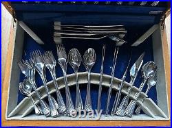 89 Piece of Arthur Price Cutlery Set with wooden box