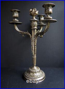 A HEAVY SILVER PLATED CLASSICAL CANDELABRA TABLE CENTRE PIECE, 19th CENTURY