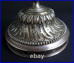 A HEAVY SILVER PLATED CLASSICAL CANDELABRA TABLE CENTRE PIECE, 19th CENTURY