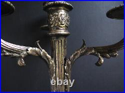 A HEAVY SILVER PLATED CLASSICAL CANDELABRA TABLE CENTRE PIECE, 19th CENTURY