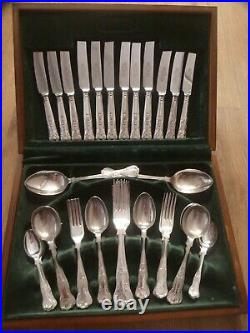 A set 44 pieces of silver plated cutlery Kings pattern in a wooden box