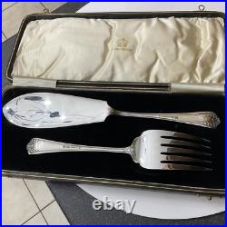 Antique Elkington & Co Silver Plate Fish Servers Cutlery Set Boxed Grape Vine