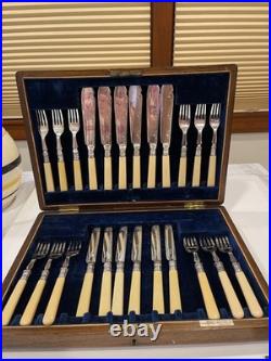 Antique Silver plate 26 pc cutlery set Walker & Hall and custom box