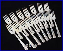 Antique WM A Rogers Everlasting silver plate 79 piece flatware silverware