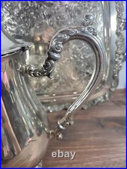 Beautiful Vintage Oneida USA Silver Plate 5-piece Coffee/Tea Service Set with Tray