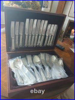 Boxed Canteen Of James Ryals Silver Plated EPNS 44 Piece Cutlery Set Wooden Box