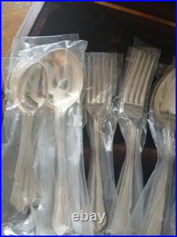 Boxed Canteen Of James Ryals Silver Plated EPNS 44 Piece Cutlery Set Wooden Box