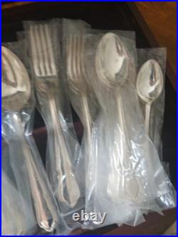 Boxed Canteen Of James Ryals Silver Plated EPNS 44 Piece Cutlery Set Wooden Box