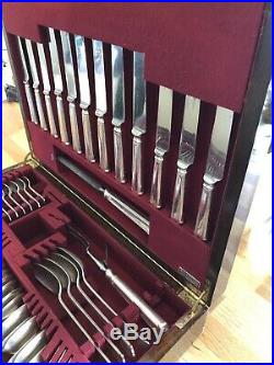CHIPPENDALE Design ELKINGTON Silver Service 60 Piece Canteen of Cutlery