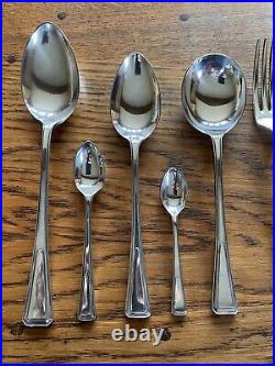 Canteen of 52 Pieces Silver Plated Cutlery for 6 James Ryals Sheffield Fulwood