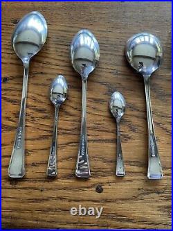 Canteen of 52 Pieces Silver Plated Cutlery for 6 James Ryals Sheffield Fulwood