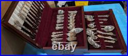 Elegant Silver Plate Oneida Community 90 Piece Set