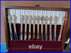 Elegant Silver Plate Oneida Community 90 Piece Set