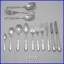 FLIRTATION Design Oneida Silversmiths Silver Service 84 Piece Canteen of Cutlery