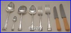 FULWOOD Pattern JAMES RYALS Sheffield Silver Plated 44 Piece Canteen of Cutlery