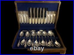 Francis Howard Sheffield Stainless Steel Service 30 Piece Canteen of Cutlery