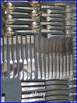 HAMPTON COURT Design ONEIDA COMMUNITY Silver Service 80 Piece Cutlery