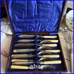 Large Job Lot of Vintage Silver Plate/stainless Steel Cutlery over 100 pieces Large Job Lot of Vintage Silver Plate/stainless Steel Cutlery over 100 pieces