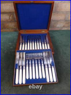 Lovely Antique Gilbert 24 piece 12 setting Dessert knife fork set wooden case