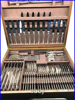 Mappin & Webb 66 Piece Canteen of Silverplate Cutlery for Six Lombard Design