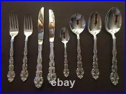 ONEIDA COMMUNITY SILVER PLATED 44 Piece CANTEEN of CUTLERY