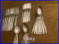 ONEIDA Ltd Wm A Rogers BRITTANY ROSE Flatware 40 Piece Set Silver Plate ONEIDA Ltd Wm A Rogers BRITTANY ROSE Flatware 40 Piece Set Silver Plate