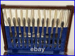 Oneida Antique Silver Community Plate 72 Piece Flatware Set