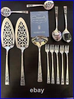 Oneida Community CORONATION Silver Plate Flatware (96 pieces) Service for 12 +