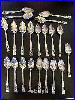 Oneida Community CORONATION Silver Plate Flatware (96 pieces) Service for 12 +