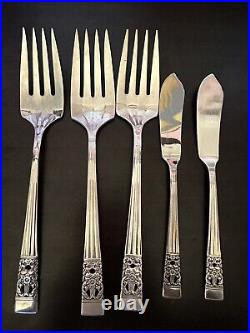 Oneida Community CORONATION Silver Plate Flatware (96 pieces) Service for 12 +