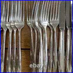 Oneida Community Carousel Silver Plated Cutlery Set 64 Pieces Vintage
