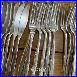 Oneida Community Carousel Silver Plated Cutlery Set 64 Pieces Vintage